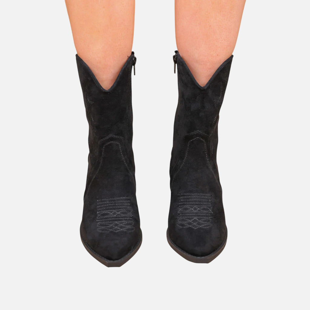 Beaumont Atelier | Women’s Embroidered Faux‑Suede Western Boots