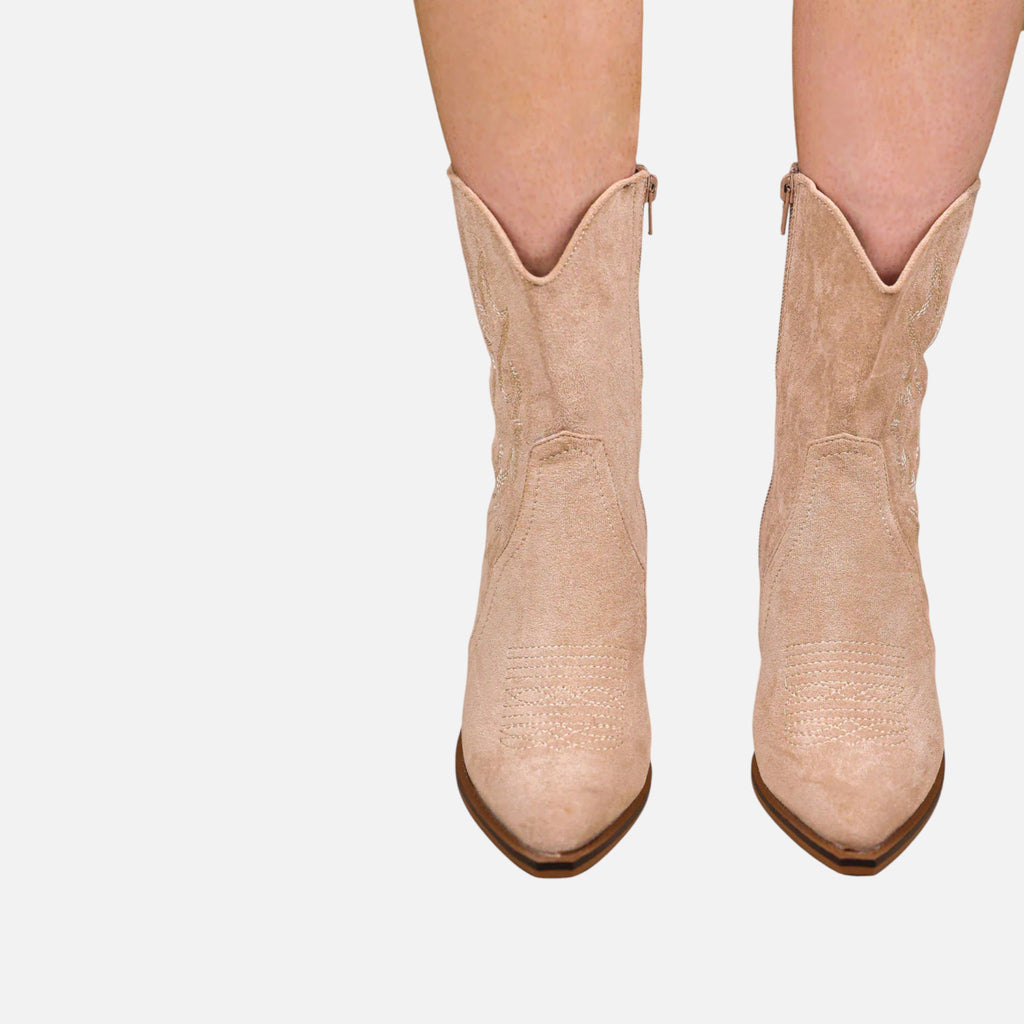 Beaumont Atelier | Women’s Embroidered Faux‑Suede Western Boots