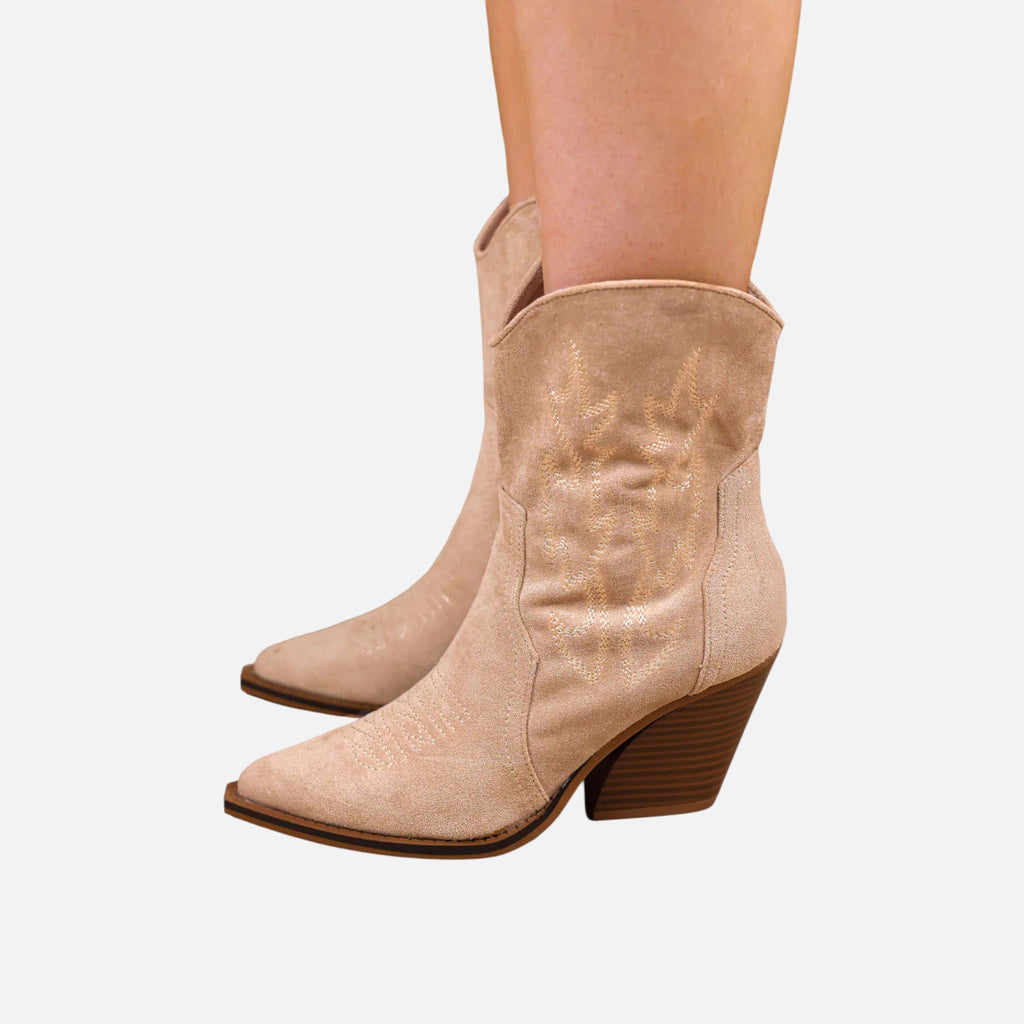 Beaumont Atelier | Women’s Embroidered Faux‑Suede Western Boots
