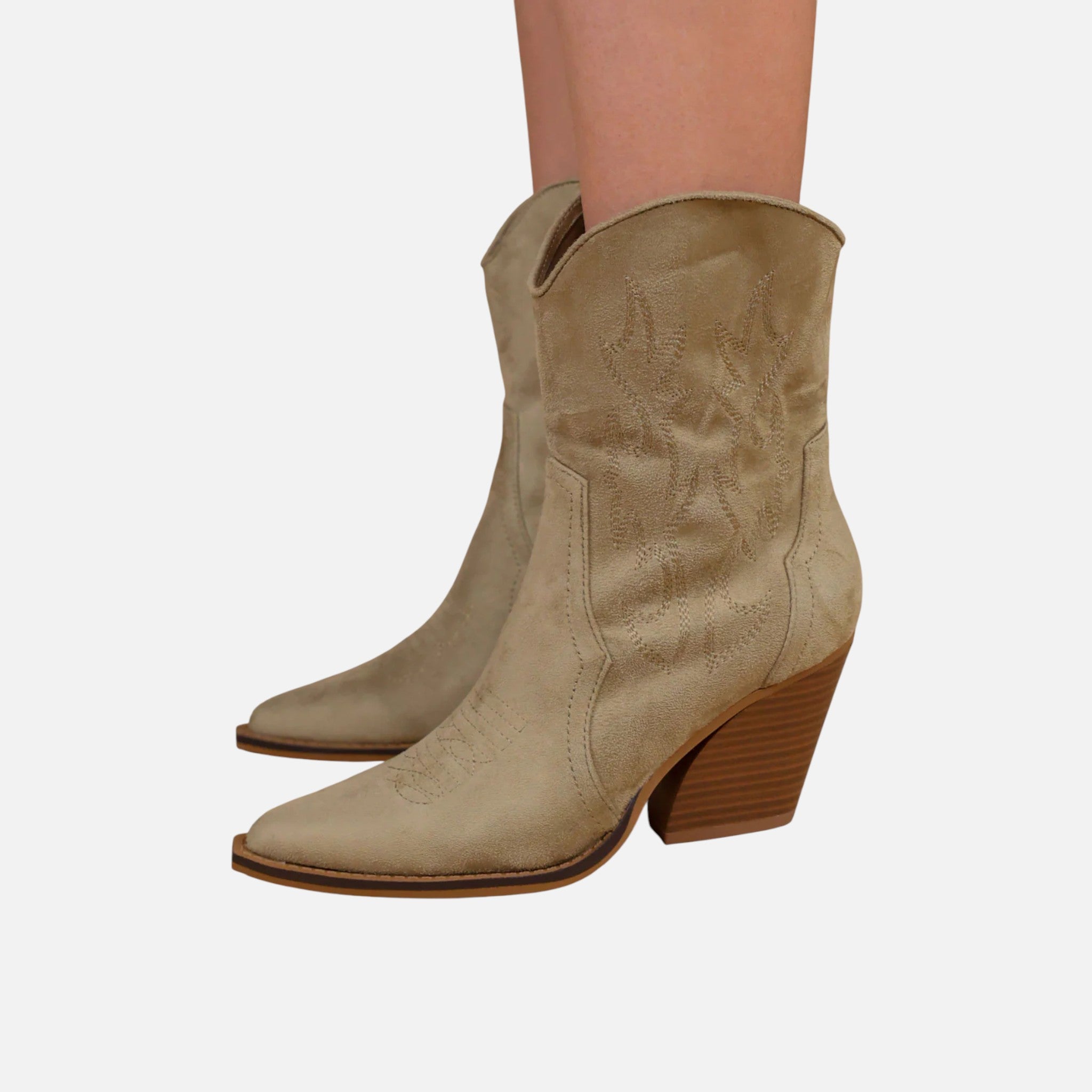 Beaumont Atelier | Women’s Embroidered Faux‑Suede Western Boots